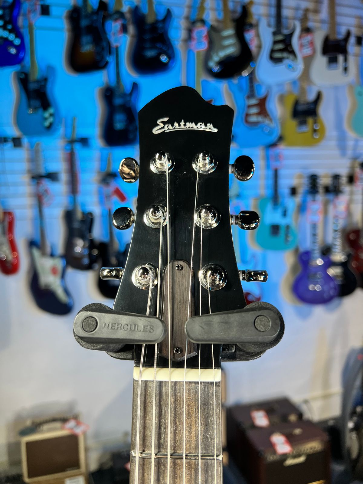 Eastman Guitars Romeo NYC Semi-hollowbody Electric Guitar