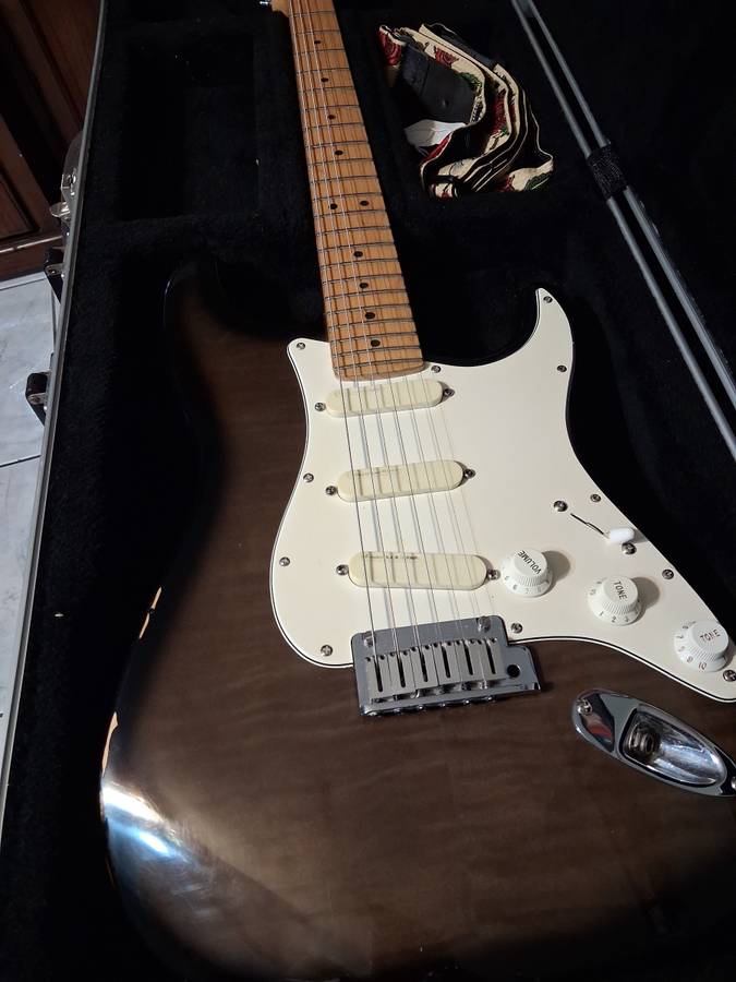 1991vintage american strat hard shell case