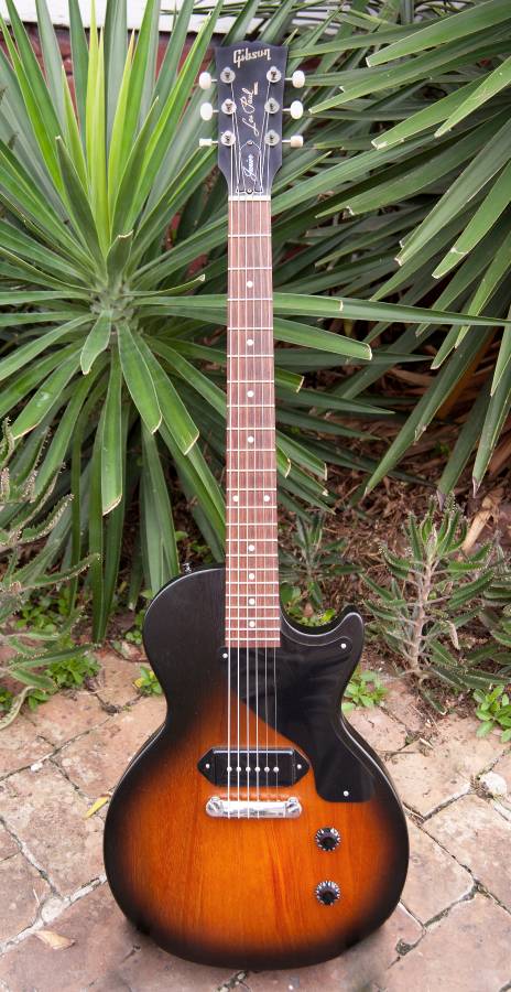 Gibson Les Paul Jr – $1,100