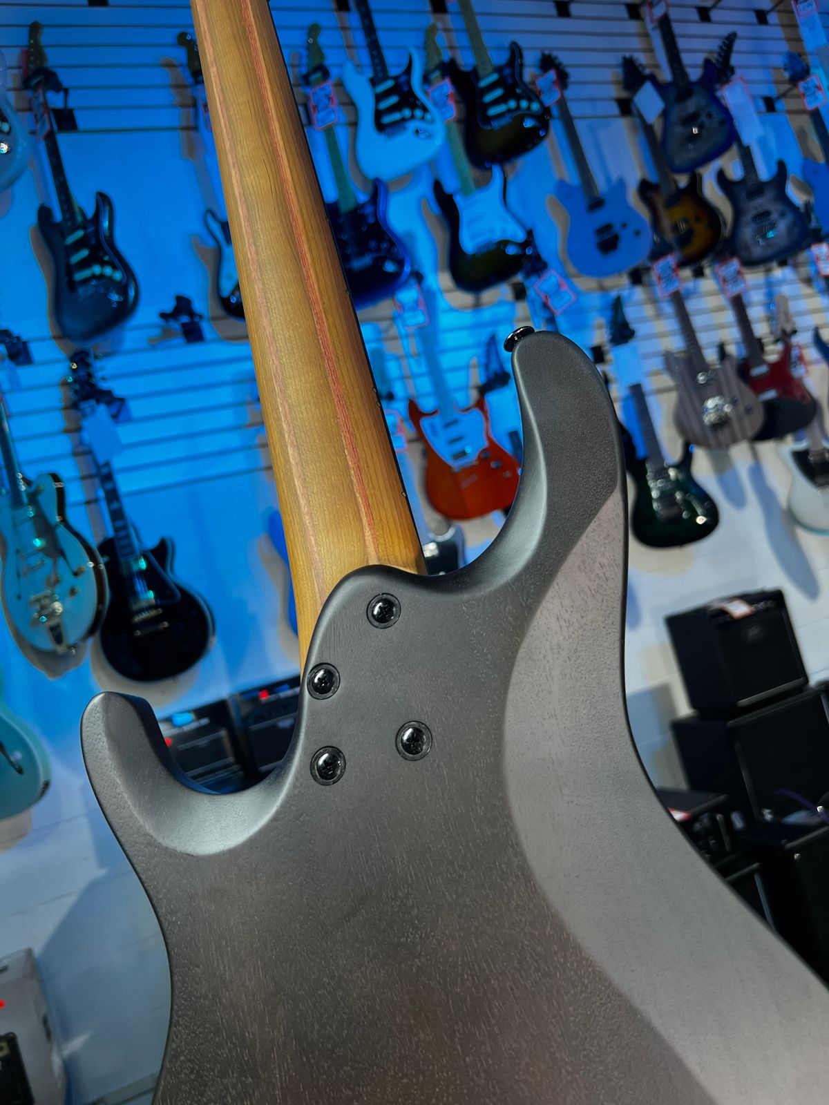 Ibanez QX527 7-string Electric Guitar